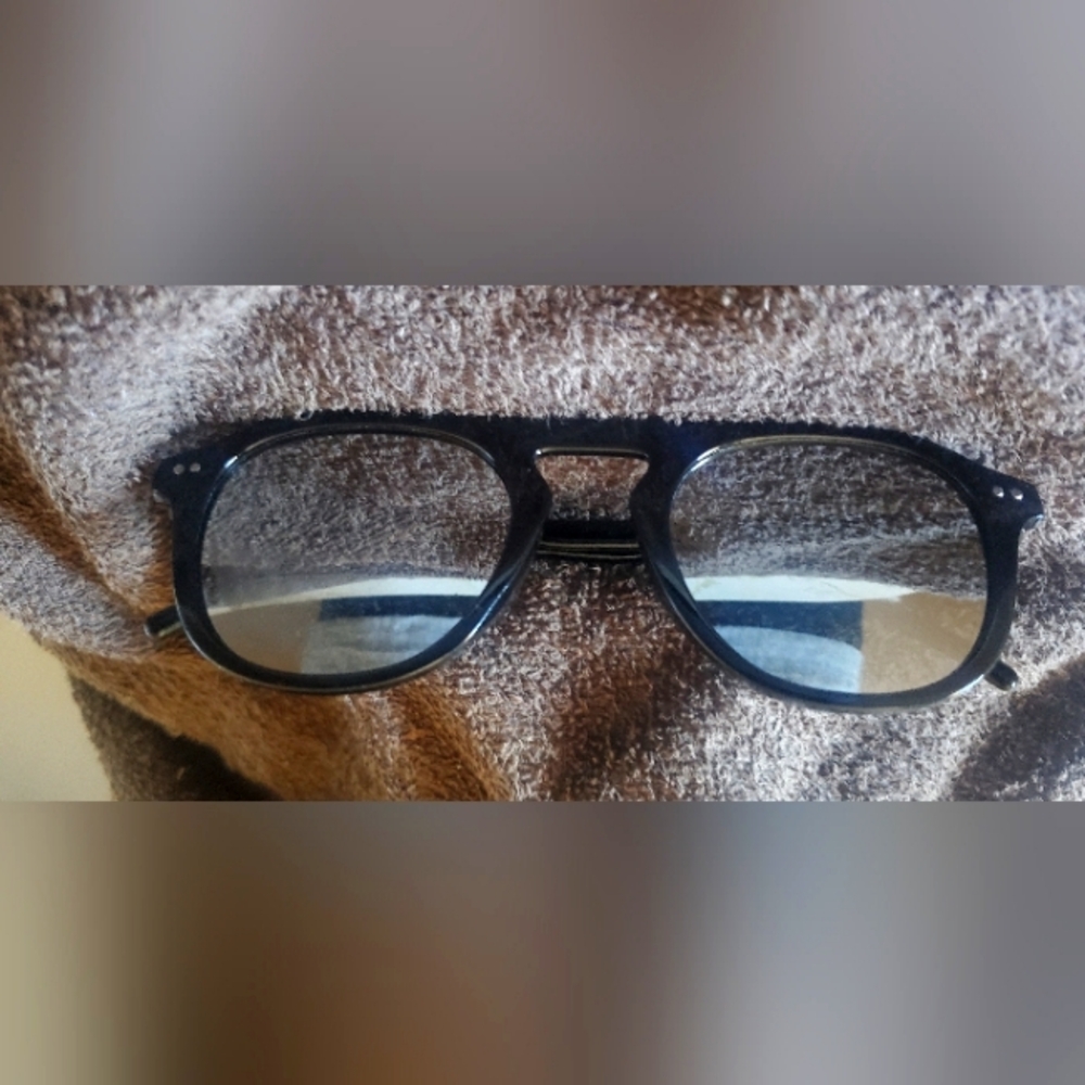 Trendy Black Sunglasses